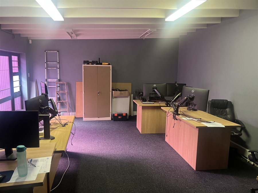 Commercial Property for Sale in Vincent Eastern Cape